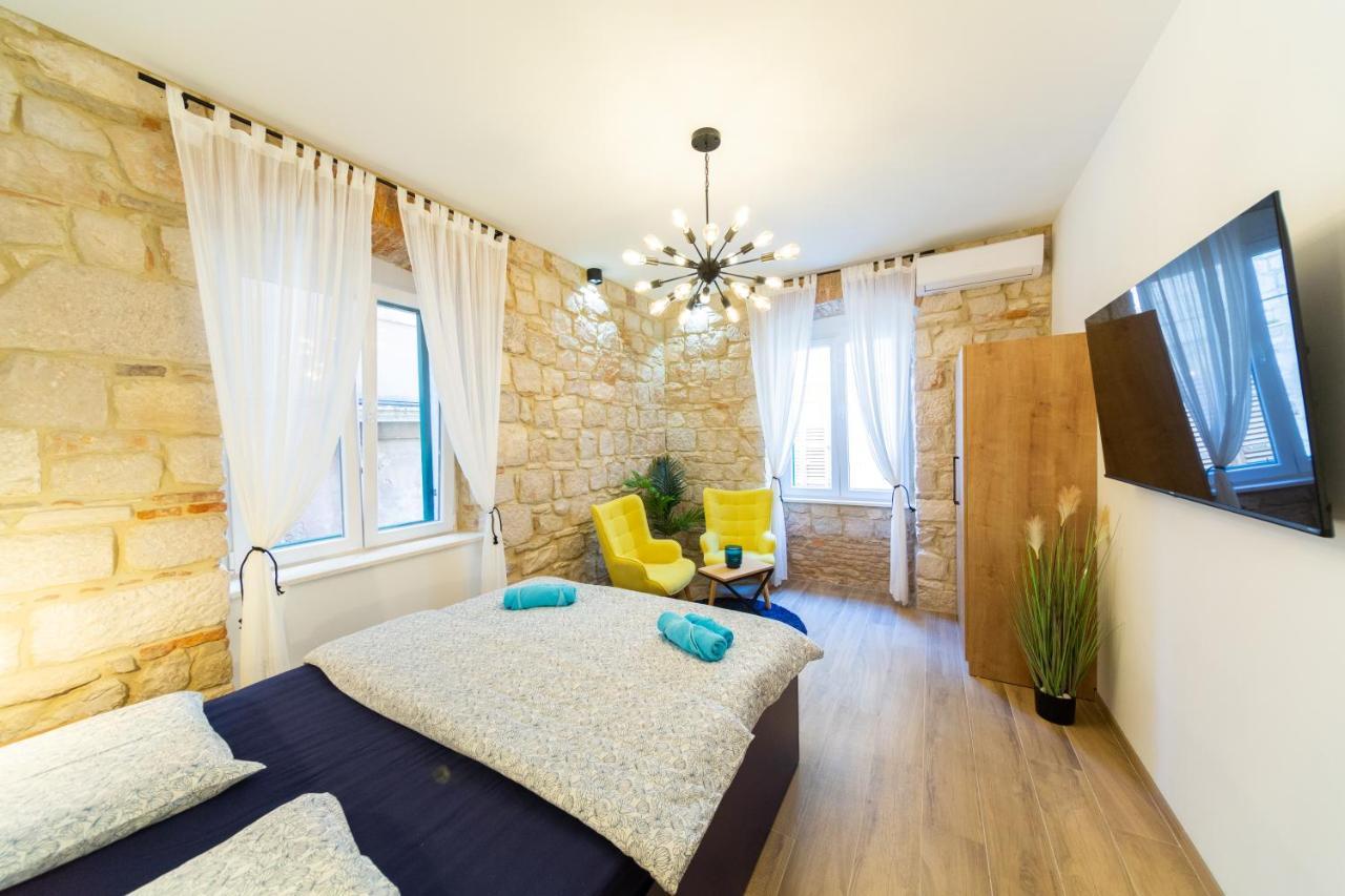 Apartman Kolura วิส ภายนอก รูปภาพ